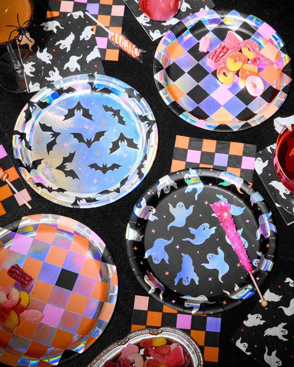Halloween Plates - 12 paper plates, checkered, bats, ghosts